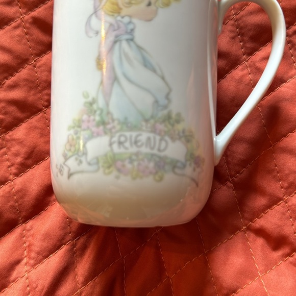Precious Moments cup - Picture 2 of 9